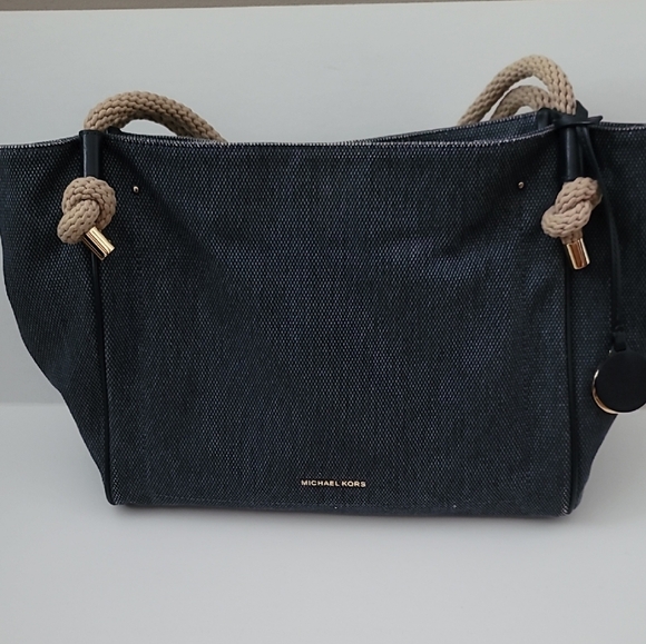 Michael Kors Black and Tan Tote Bag - Picture 1 of 10